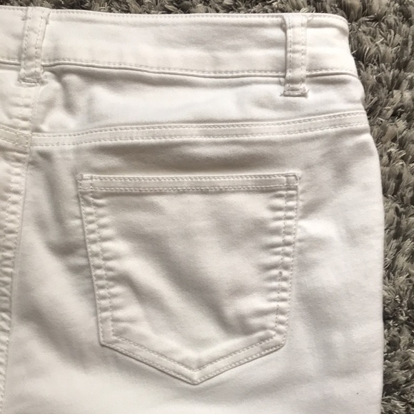 Tinseltown white pants slim & stretchy! - Picture 3 of 3